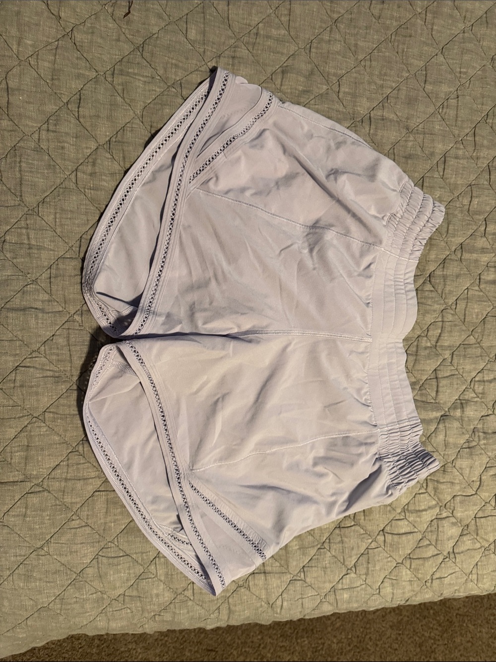 Lululemon Hotty hot 4 inch shorts with cute eyelet edge